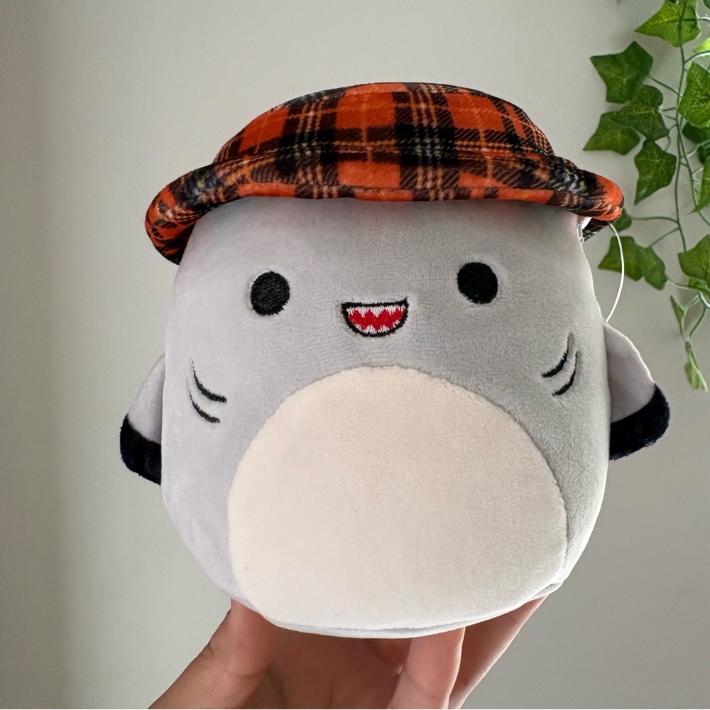 Gordon the Shark Harvest Bucket Hat 5” Squishmallow 2025